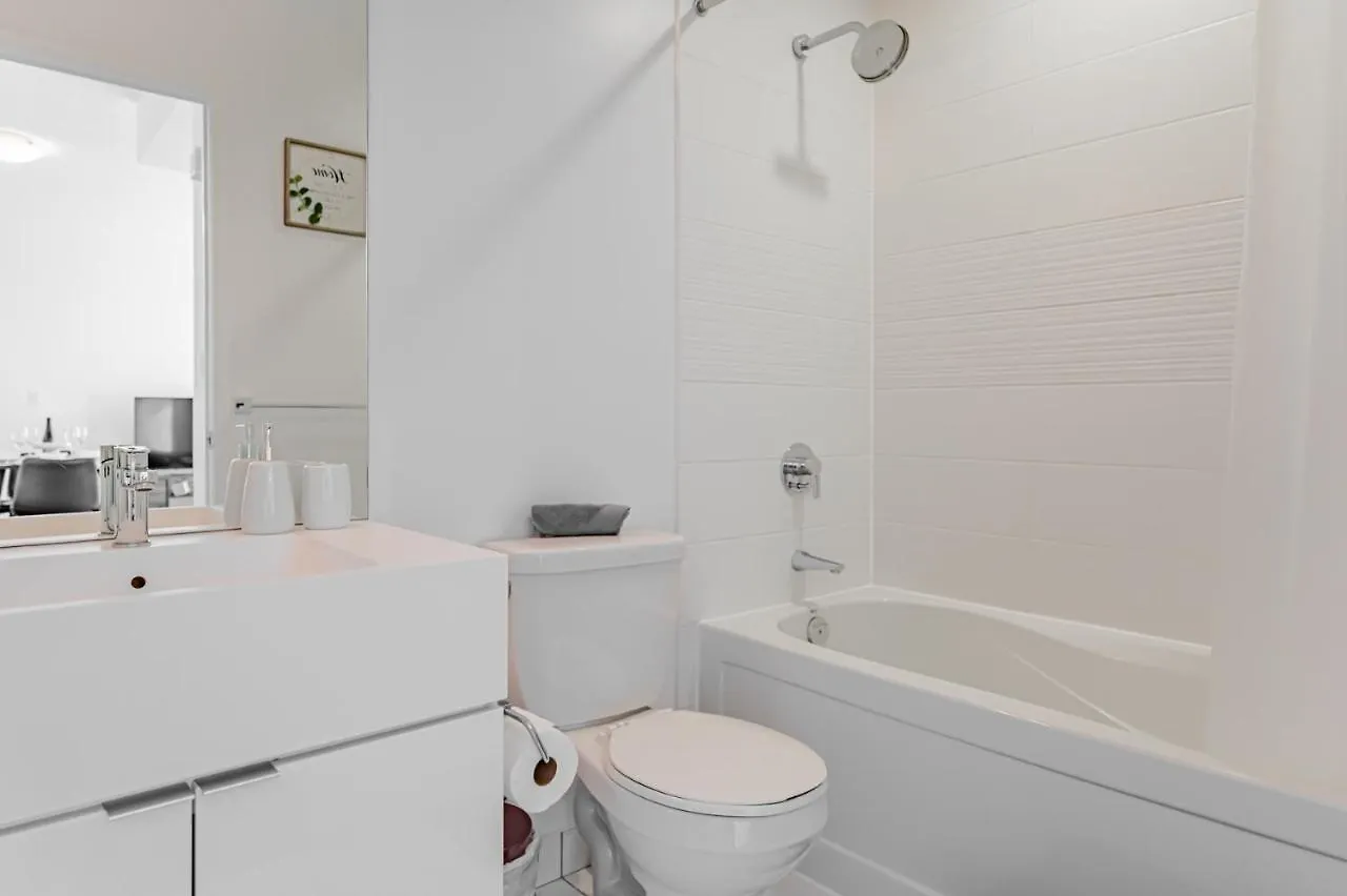 Leckie Luxurious Suites 토론토 0*,