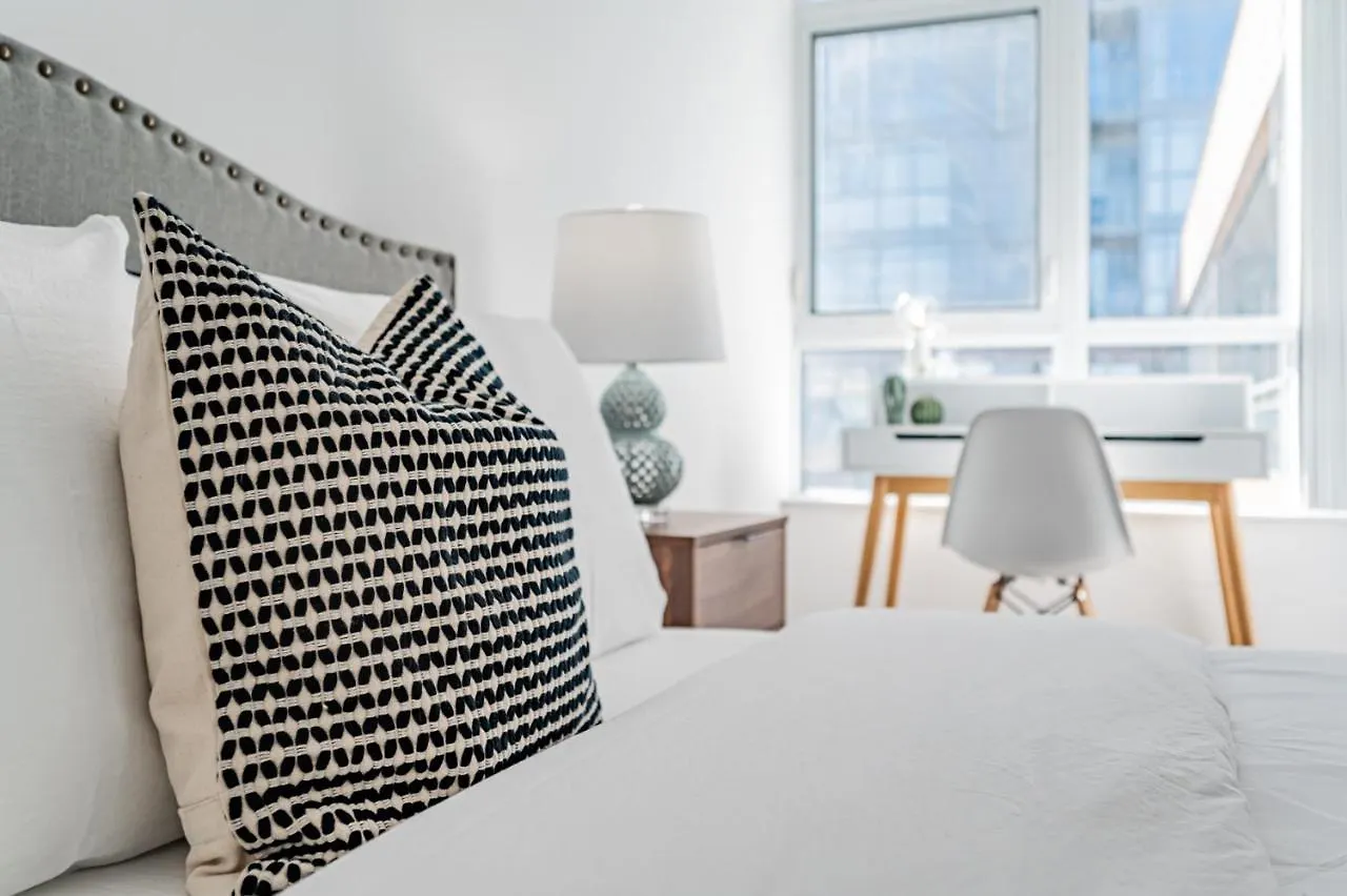 Leckie Luxurious Suites 토론토 아파트호텔